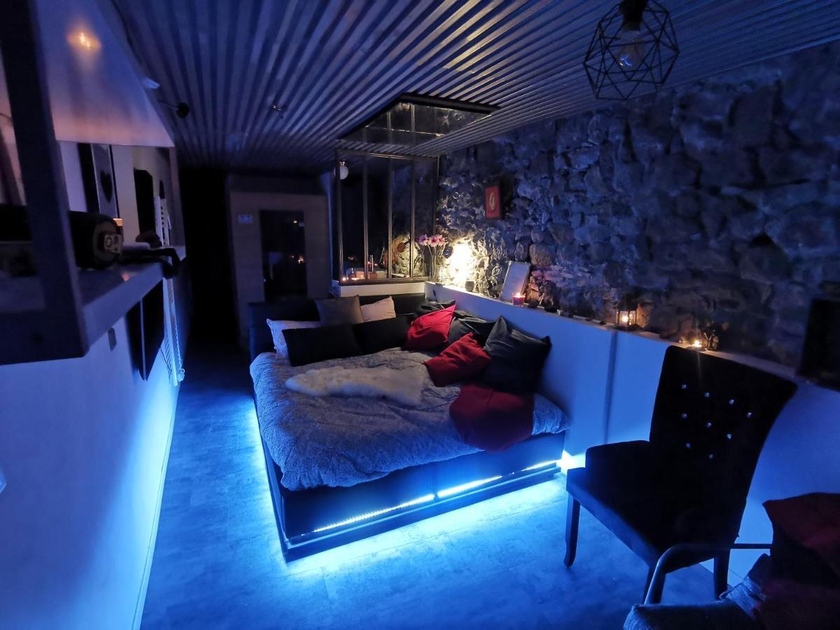 Sweet Loft Grenoble-Love Room Avec Jacuzzi & Sauna Bagian luar foto