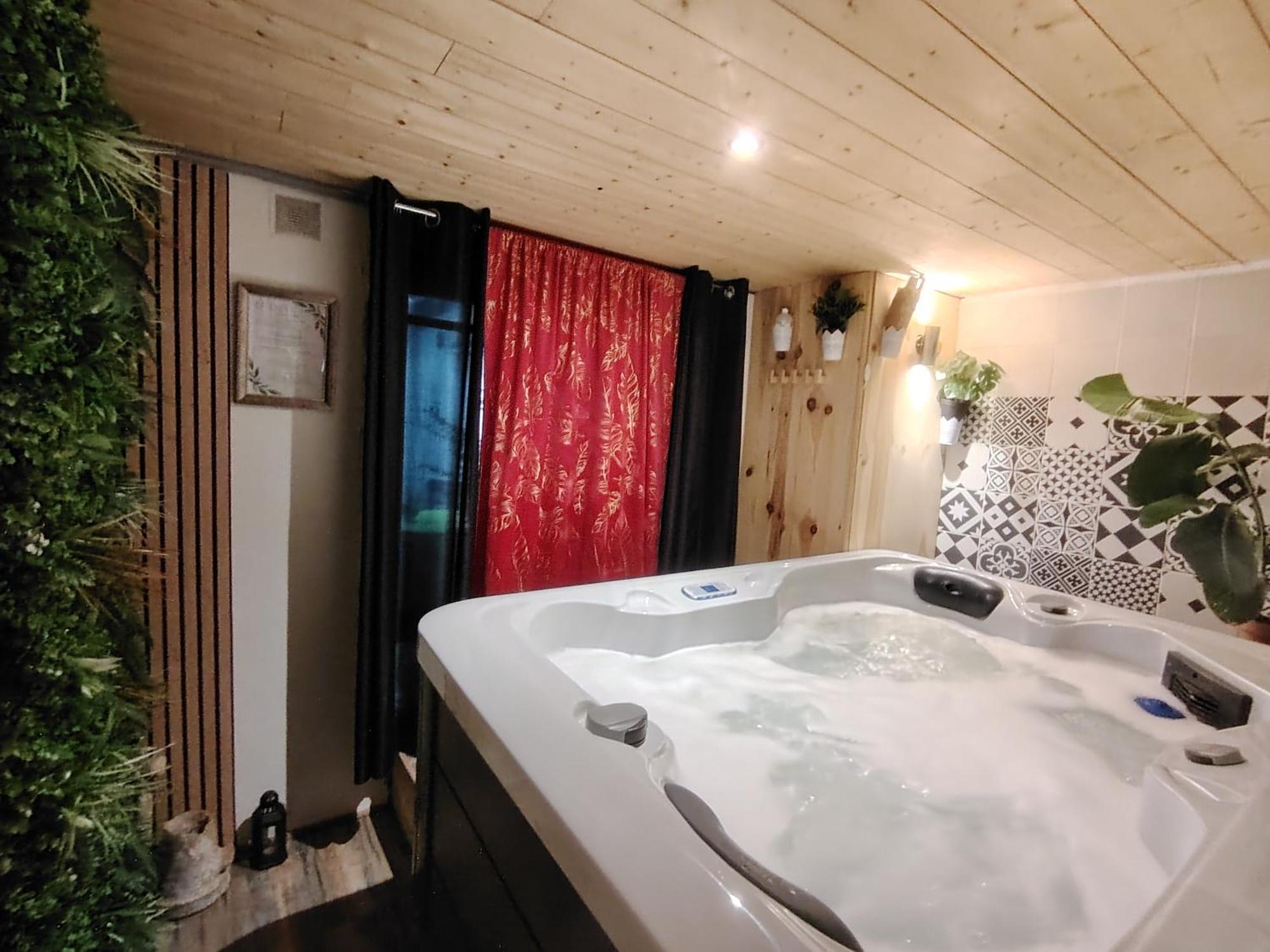 Sweet Loft Grenoble-Love Room Avec Jacuzzi & Sauna Bagian luar foto